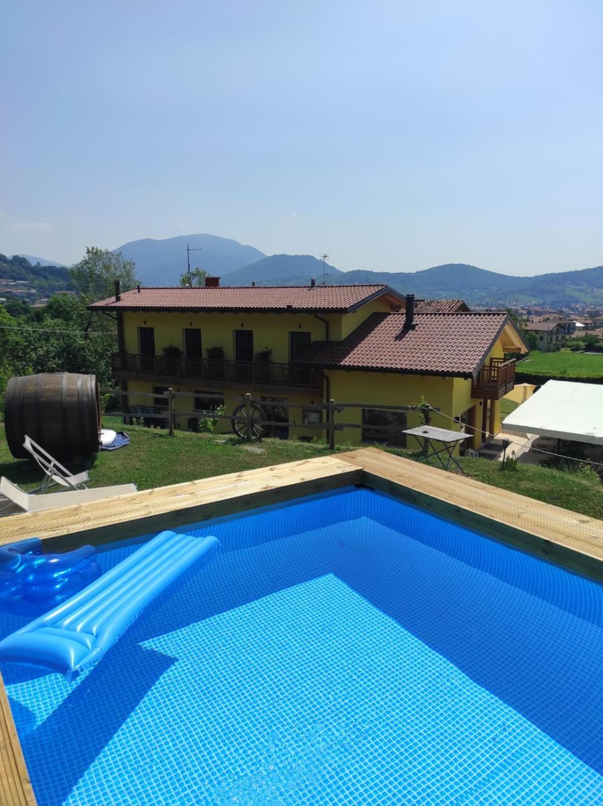 Agriturismo La Soglia Del Parco Ranica Exterior photo
